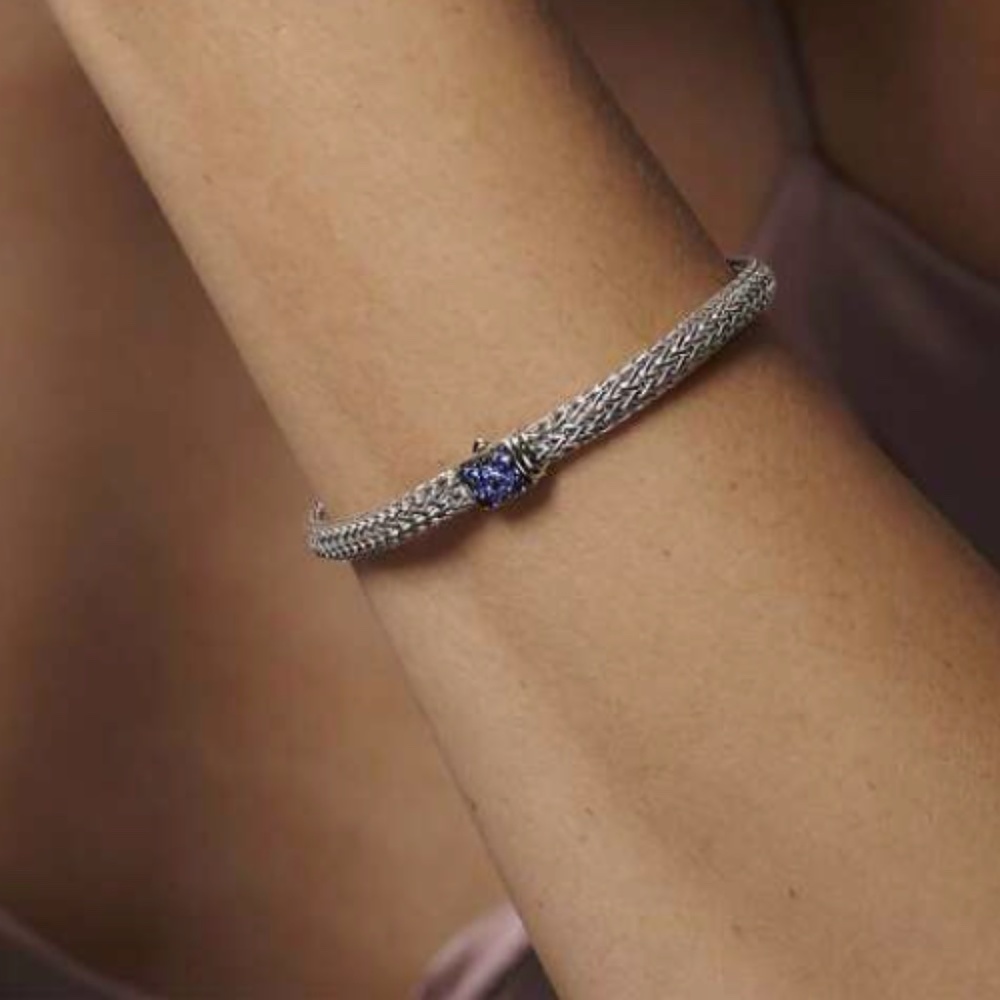 Chain Bracelet with Blue Sapphire